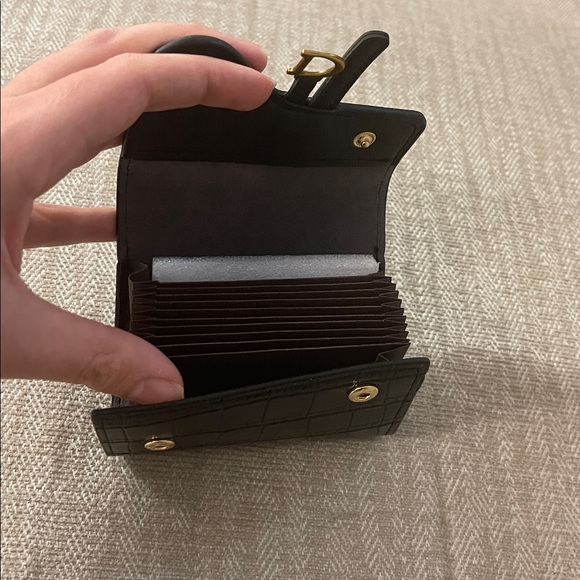 Black Croc-Embossed Wallet - Picture 3 of 5